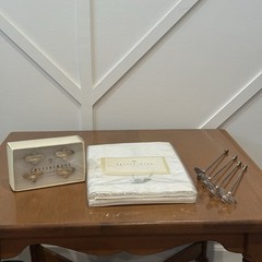 Pottery Barn Napkins Embroided Bees White Set Of 4 NIP w/ Napkin Rings + Picks