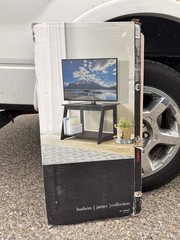 READ DESCRIPTION Hudson James Collection TV Stand