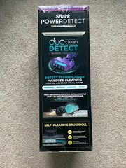 Shark – PowerDetect Upright Vacuum with DuoClean Detect Technology – AZ4002