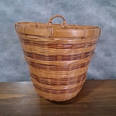 Small Round Wicker Basket Brown Handmade With Handle Indoor Less Than 10 in