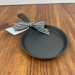 Cast Iron Skillet Comal Griddle 6 Inch Pancakes Eggs Tortillas Crepes Oven Safe