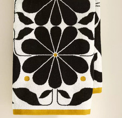 Anthropologie MCKENZIE PARROTT COTTON WOVEN Bath Towel Black and White