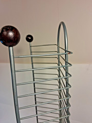 38 Inch Metal DVD / Game Storage Rack Tower Holds 45 Discs Wire Stand Vintage