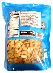 Kirkland Signature Fancy Whole Unsalted Cashews Nuts 40 oz (2.5 lb) EXP 10/2024