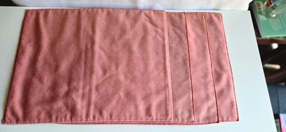 Lot of 4 Coral Linen Cotton Cloth Fabric Placemats Rectangle 16 x 15.5 in.