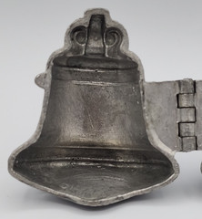 ANTIQUE Metal Bell Ice Cream Chocolate Mold #605 – 3.25″