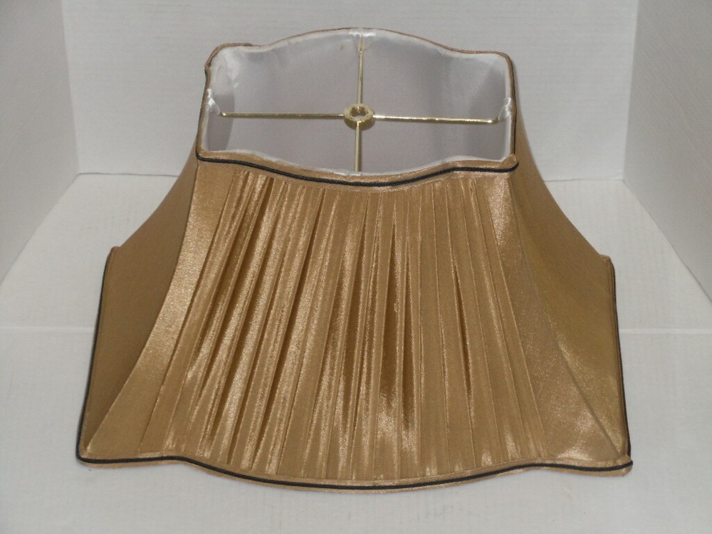 BEAUTIFUL SHANTUNG GOLD PLEATED SILK FABRIC RECTANGULAR LAMP SHADE SOME FLAWS