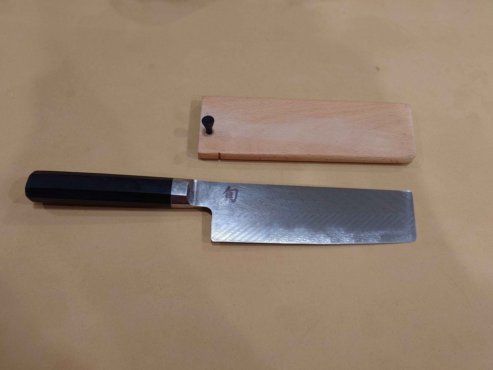 Shun Dual Core Nakiri Vegetable Knife 6.5in VG10/VG2 Damascus – w/ Wooden Saya