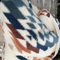 NWT Pendleton Peak Canyon Multicolor Sherpa Throw Fleece Blanket Southwest Aztec