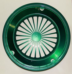 6 GREEN, RED, and BLUE PAPER PLATE HOLDERS, PICNIC, BBQ, PARTIES, & CAMPING