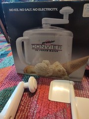 Donvier Manual Hand-Crank 1-Quart Ice Cream Maker White Box Instructions