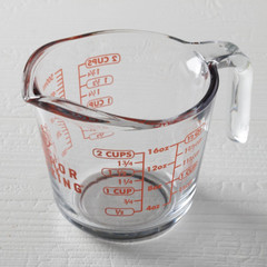 2 Cup (16 Ounce Capacity) Glass Measuring Cup, Clear Glass with Red Lettering