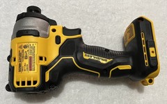 New Dewalt DCF809B 1/4″ 20V 20 Volt Max Atomic Compact Brushless Impact Driver