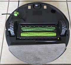 Robot Roomba J7 Robot Vacuum | Smart Mapping | Obstacle Avoidance | Black