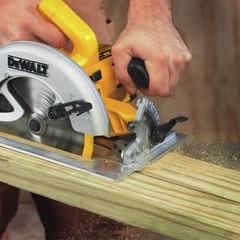 DEWALT DWE575R 15A Compact 7-1/4″ Corded Circular Saw Kit Certified Refurbished