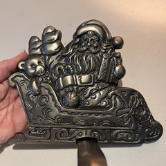 Grandeur Noel Cast Iron Silver Christmas Stocking Hanger Santa In Sleigh
