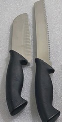 2 Wusthof Pro Series Knives Serrated Bread 4853/23cm Straight Santoku 4860/17cm