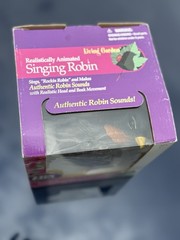 Vintage Gemmy Animated Robin Realistic Chirps & Sings “Rockin Robin” 6.5in