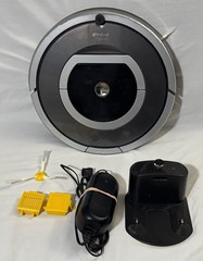 iRobot Roomba 780 Refurbished Robot Vacuum Works Great Excellent! Extra Parts!
