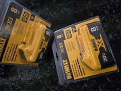 2PCS New Dewalt DCB208 20V Max XR 8.0Ah Lithium Ion Batteries Li-ion Battery