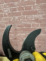 DEWALT DCPR320B 20V MAX Cordless Powered Pruner Coated Blade (Tool Only) Used