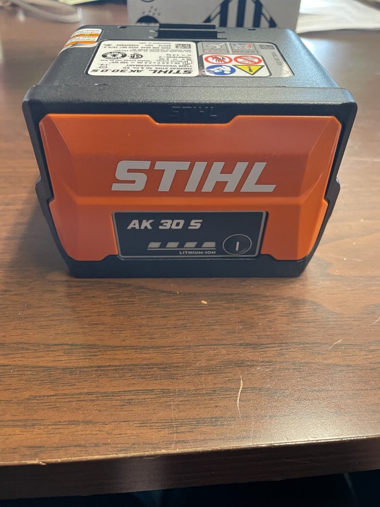 AK 30 S 36V 5ah 180W Lithium-Ion Battery STIHL