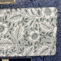 William Morris King Pillowcases Pair CHRISTCHURCH – MINERAL floral 21″ X 42″