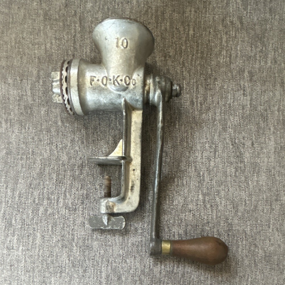 F O K co 10 Manual Meat Grinder Cast Iron Silver w/ Blades Handle Clamp