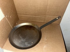De Buyer MINERAL B Carbon Steel 10.5” Crepe & Tortilla Pan Induction Ready