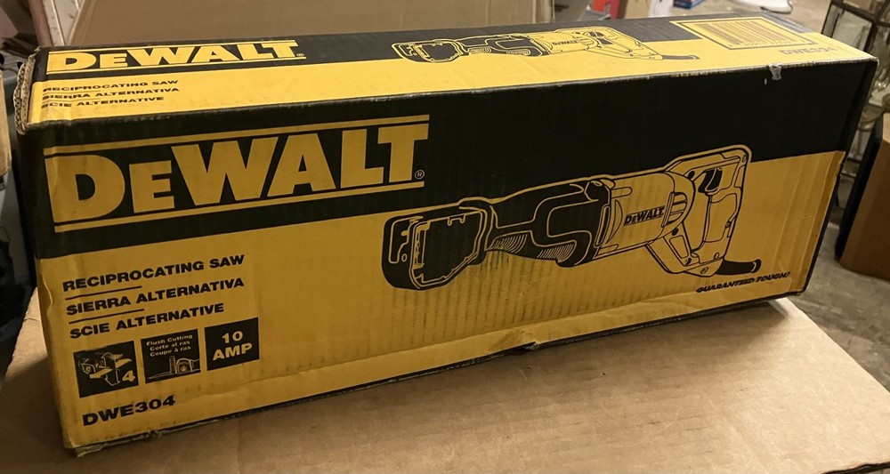 DEWALT DWE304 Reciprocating Saw 10-Amp Corded Electric Power Demo Saw
