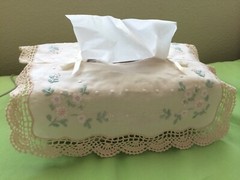 Vintage Handmade Crochet Lace Flower Emb 100%Cotton Tissue Box Cover White/Ivory