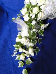 New Elegant Full Bridal Bouquet with off white yellow/green tint roses and buds