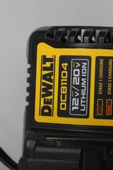 DEWALT MAX XR 20V Lithium-ion Battery DCB206 DCB1104 Charger