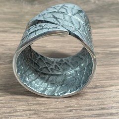 Silver Metal Leaf Design Candle Holder with Napkin Rings Set of 6 Decor