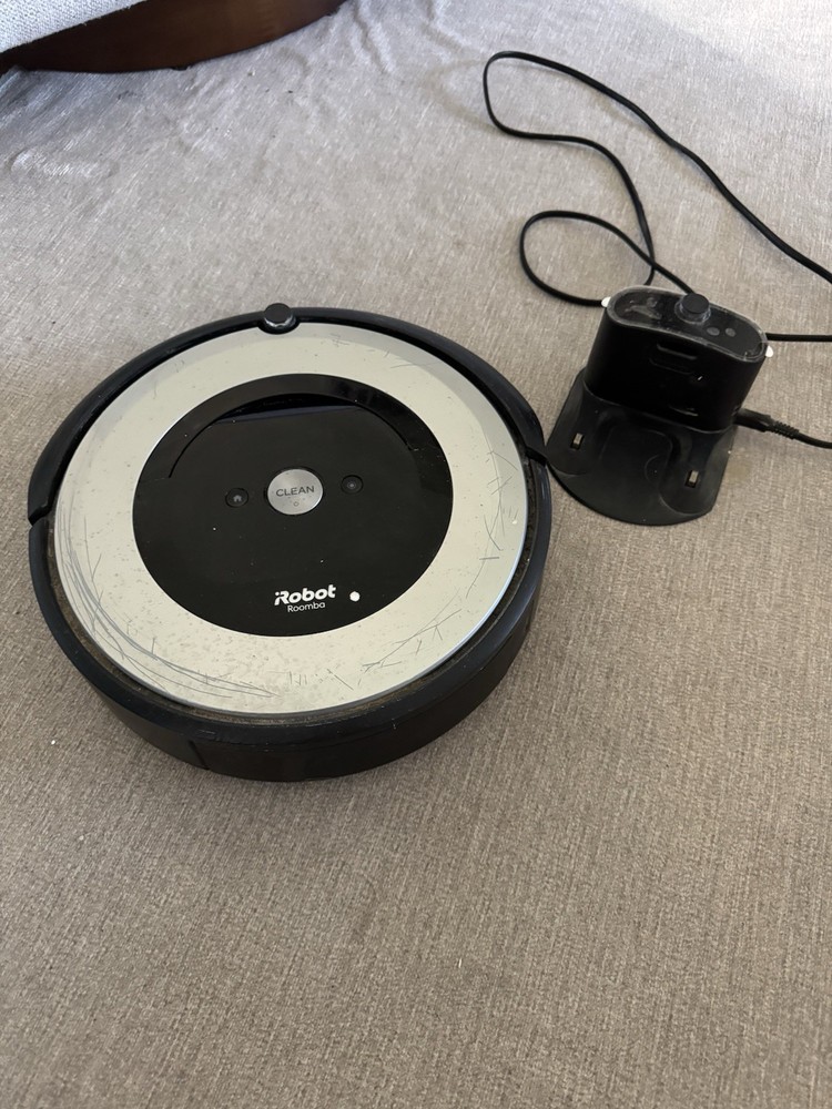 iRobot Roomba E5 vacuum And Charging Station-tested And Working