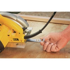 DEWALT DWE575R 15A Compact 7-1/4″ Corded Circular Saw Kit Certified Refurbished