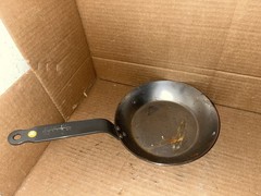 De Buyer MINERAL B Carbon Steel 8″ Omelette Pan Made in France(B)