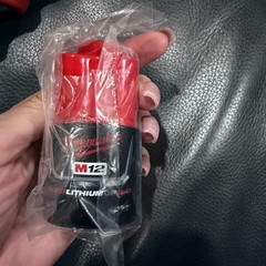New Milwaukee M12 FUEL 1/4 Hex Impact Driver 3453-20 CP2.0 Battery M12/18 Charge
