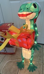 Christmas Geico Gecko Light Up 30 Inch Yard Decor RARE Hard To Find
