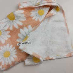 NWOT Deborah Connolly Daisy Daisies One Bathroom Hand Towel Pink White Yellow