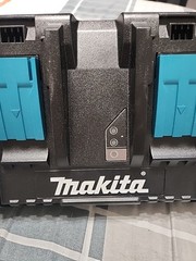 Makita DC18RD Dual Port 14.4-18V Rapid Battery Charger USB 2 BL1830 1840 1850