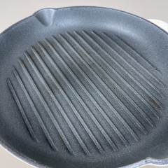 Le Creuset 30 Cast Iron Enamel 12″ Round Grill Pan Double Spout Skillet White