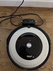 iRobot Roomba E5 vacuum And Charging Station-tested And Working