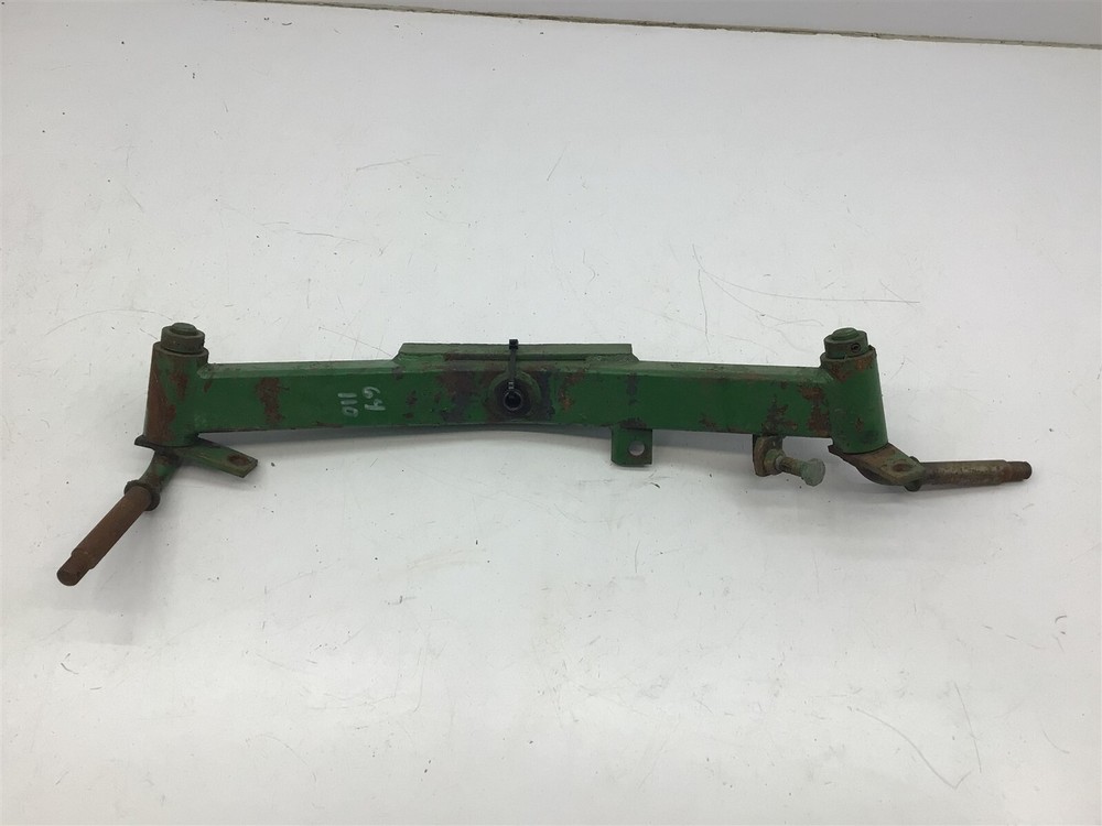 JOHN DEERE 1964 110 FRONT AXLE AM30370 AM30010 AM30011