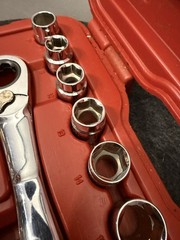 CRAFTSMAN 29308 20pc Metric SAE Ratchet Thru Socket SET. USED ONCE Or TWICE.