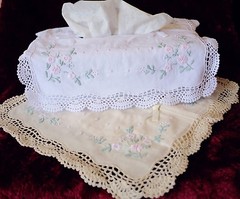 Vintage Handmade Crochet Lace Flower Emb 100%Cotton Tissue Box Cover White/Ivory