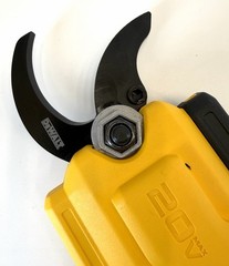 DeWalt 20V MAX Cordless 1 1/2 in Pruner Tool Only Model DCPR320B