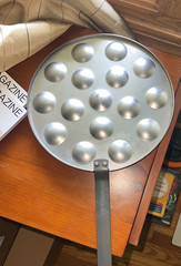 De Buyer Mineral B Carbon Steel Aebleskiver Poffertjes Pan – 10.5 Outer