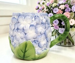 Williams Sonoma Figural Hydrangea Mug 15 OZ NEW Blue Flower Spring Easter