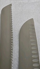 2 Wusthof Pro Series Knives Serrated Bread 4853/23cm Straight Santoku 4860/17cm